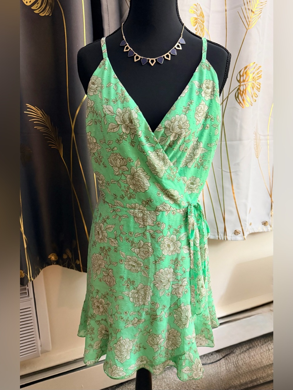 Light Green Floral Chiffon Mini Dress | V-Neck, Ruffle Hem & Back Zipper -XL